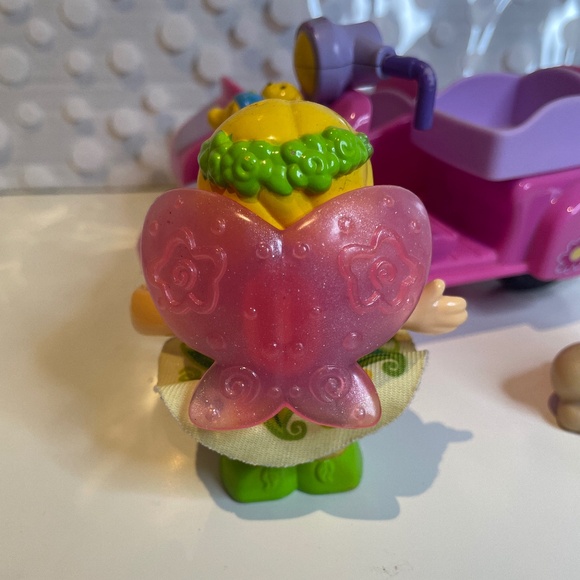 Fisher Price Sarah Lynn 🌸with Scooter - Picture 8 of 14